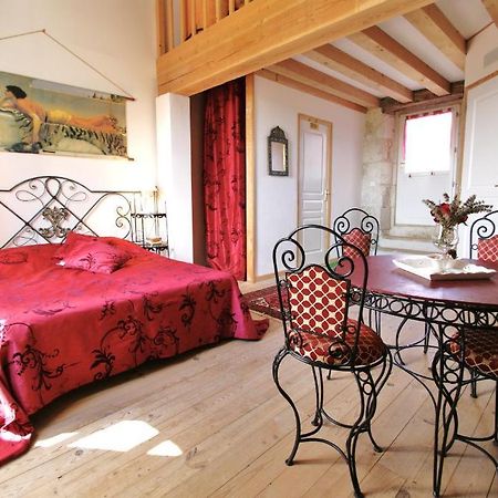 Chambres D'Hotes Domaine De La Rose Des Vents Castelnau-sur-l'Auvignon Exterior photo